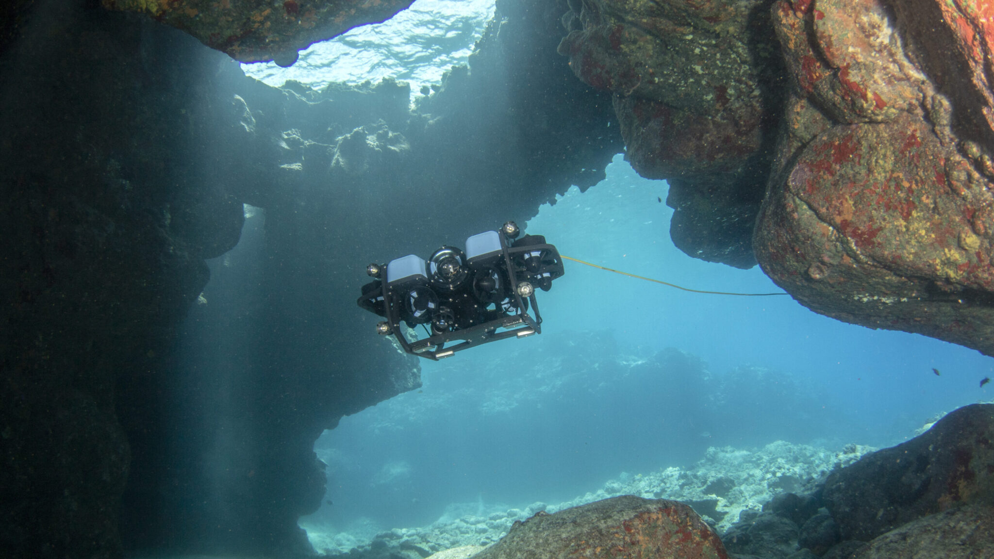 ROV operando en profundidad
